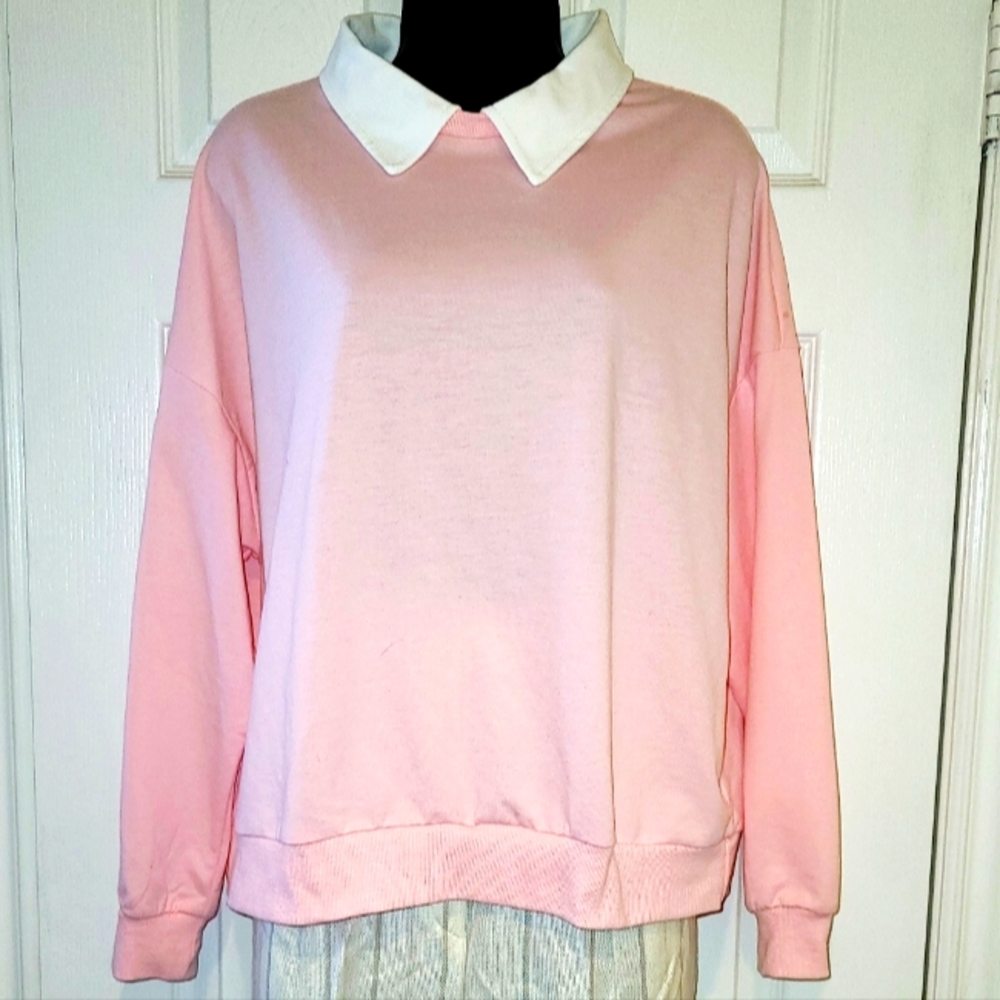 Pink lightweight sweater with collar